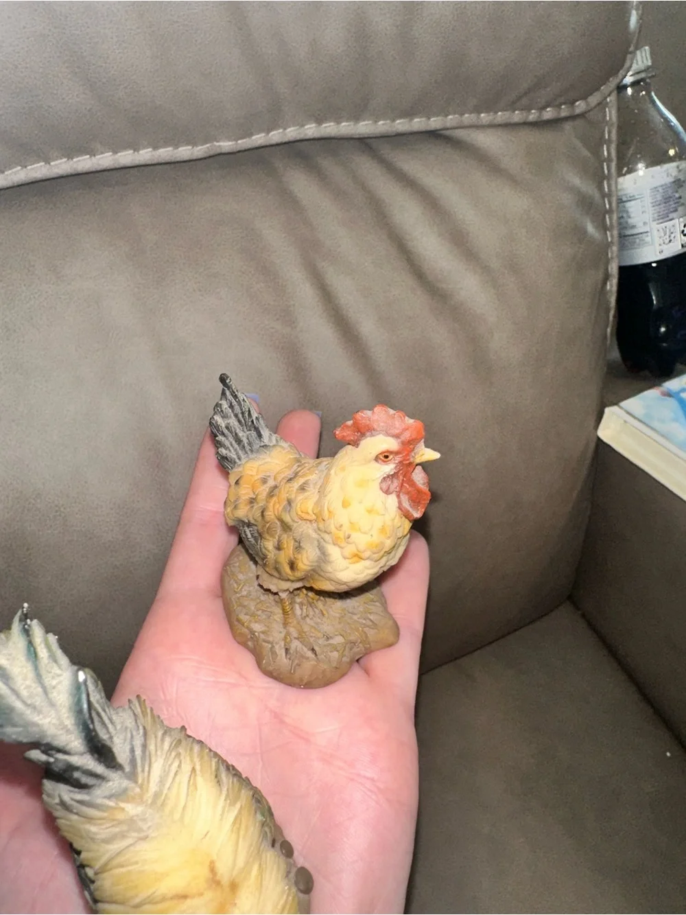 Vintage Farmhouse Rooster & Hen Figurine Set - Rustic Resin Chicken Decor